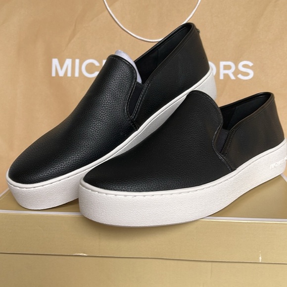 Michael Kors TEDDI SLIP ON
TUMBLED FAUX LTHR
49T2TEFP1L
Black 
Platform Sneakers - Picture 4 of 16